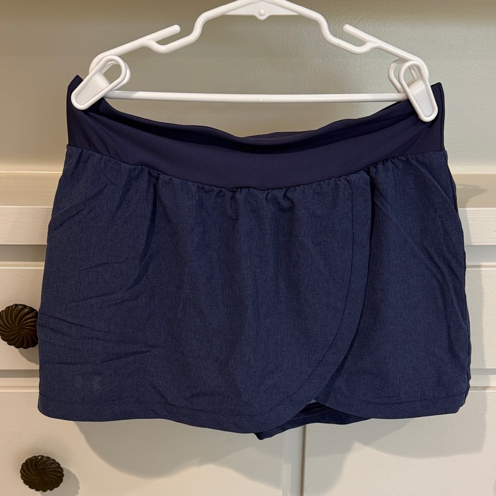 Under Armour Women's Navy Blue Shorts Small S